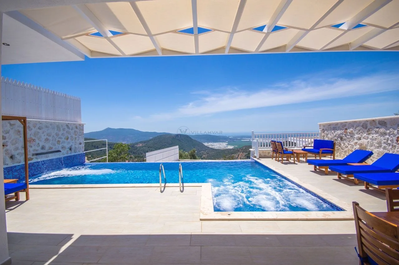 Villa Adelya