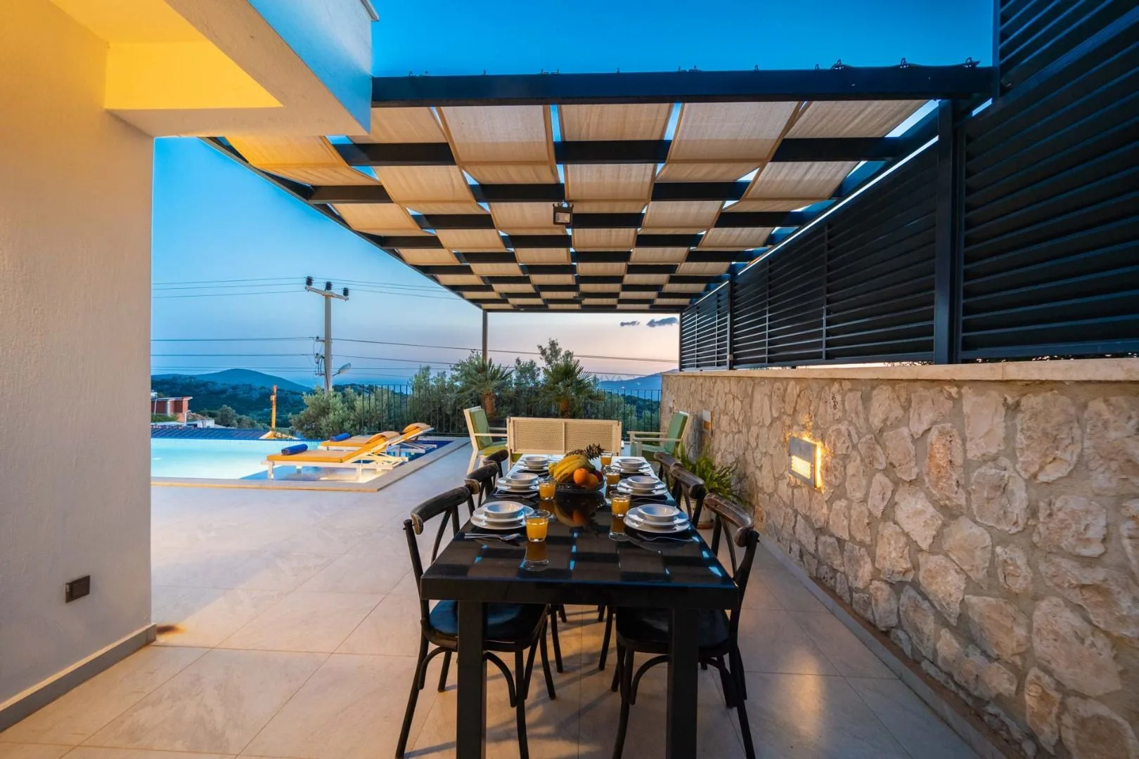 Villa Thera Seis