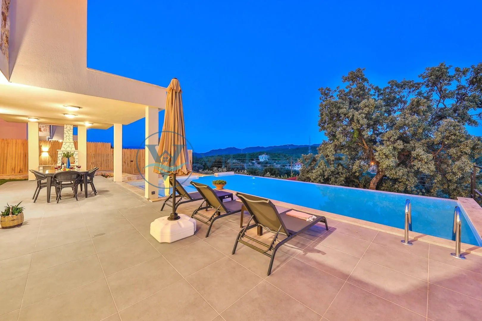 Villa Luz-Villa Lares