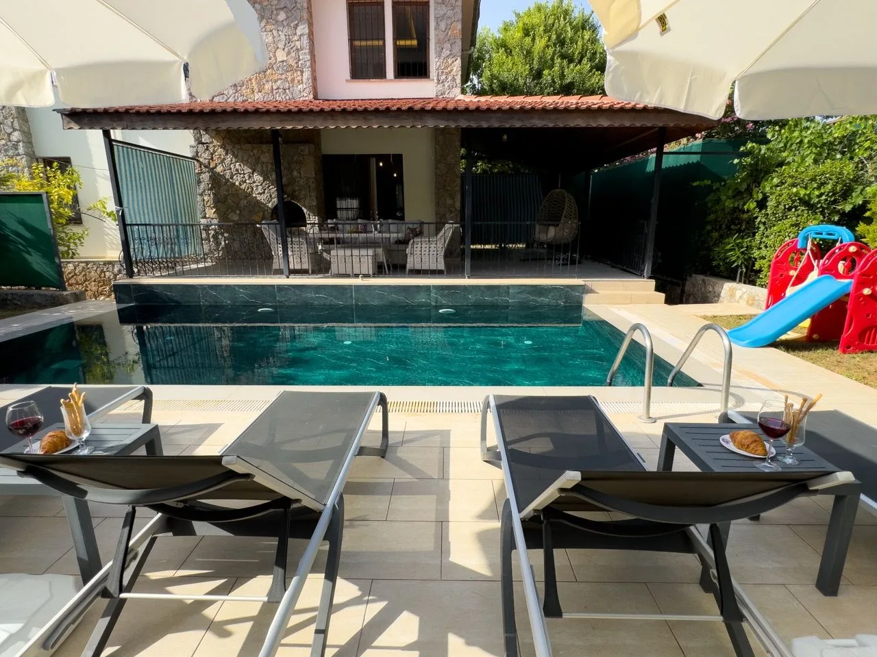 Villa Poyelina Duo