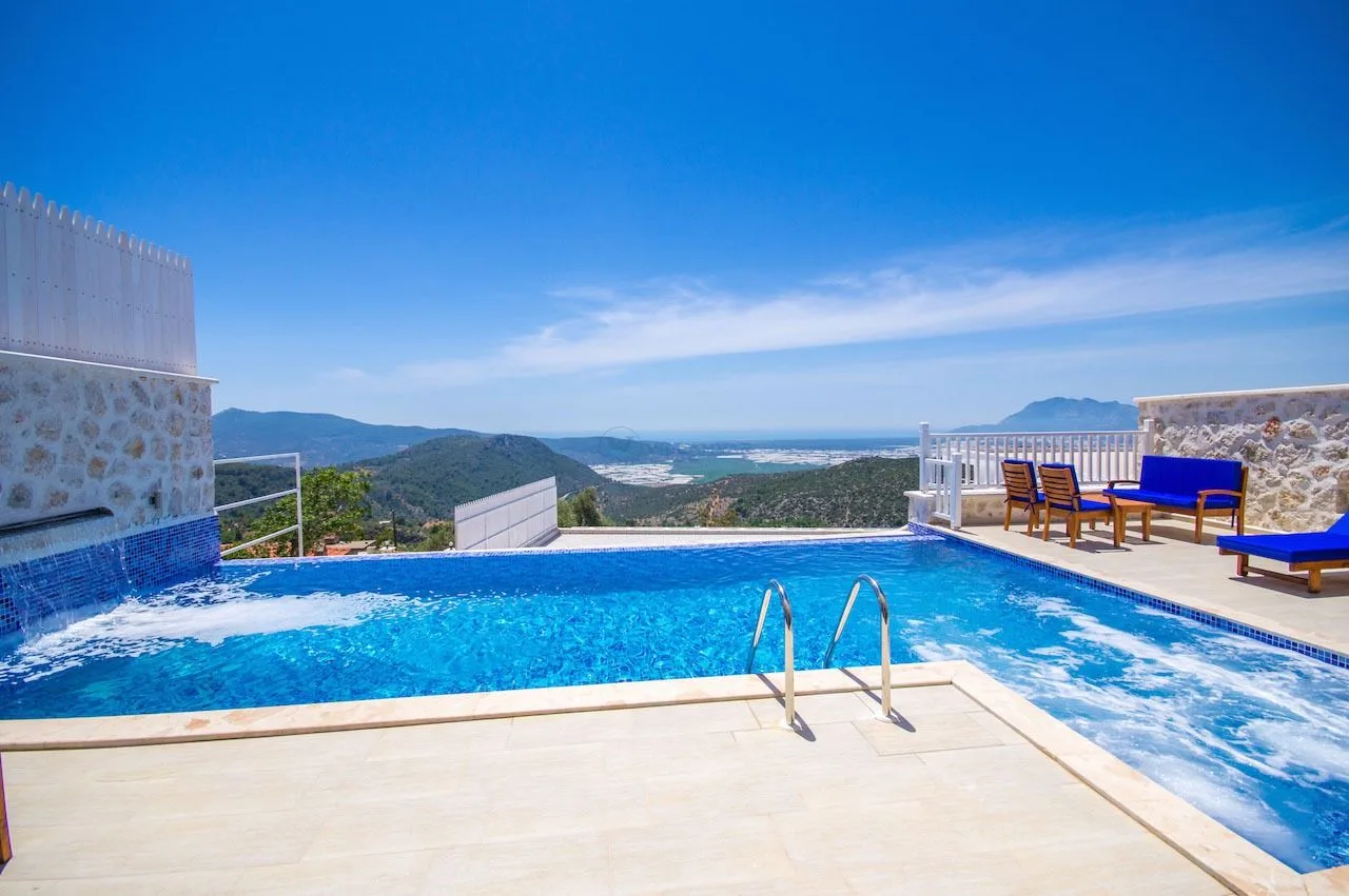 Villa Adelya