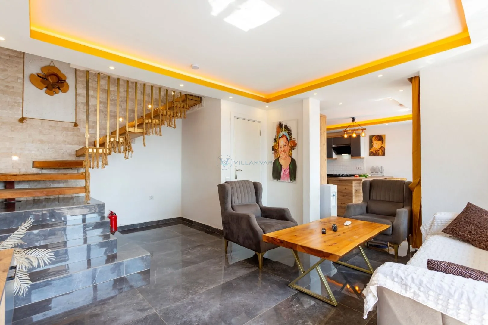 Villa Gold Moon