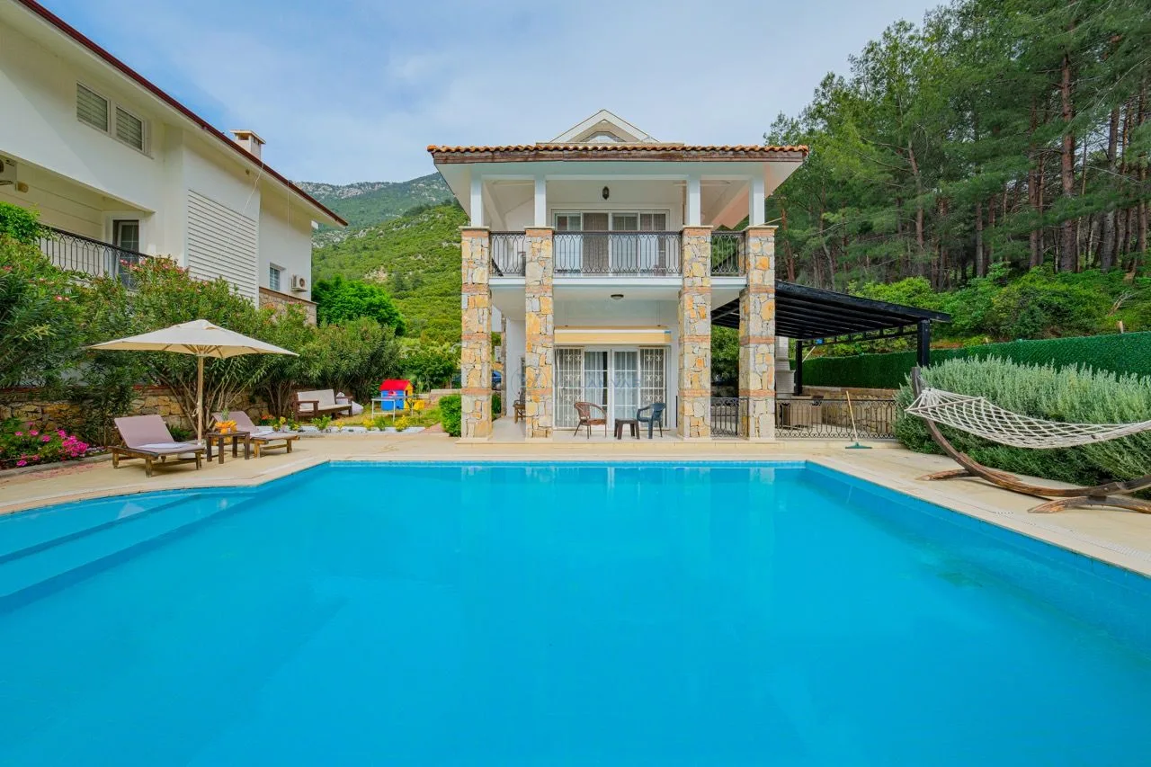 Villa Gün Rengi