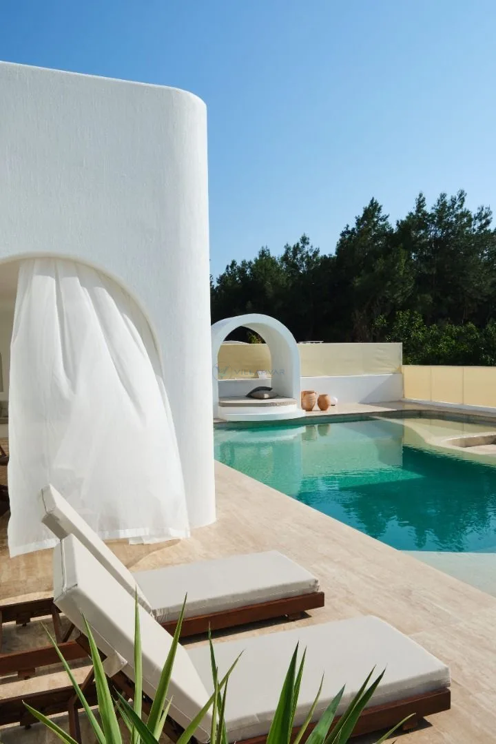 Villa Neonix