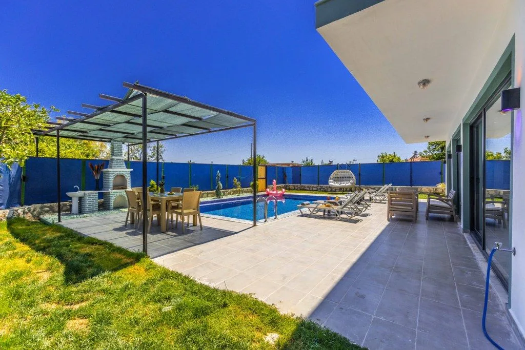 Villa Last Summer