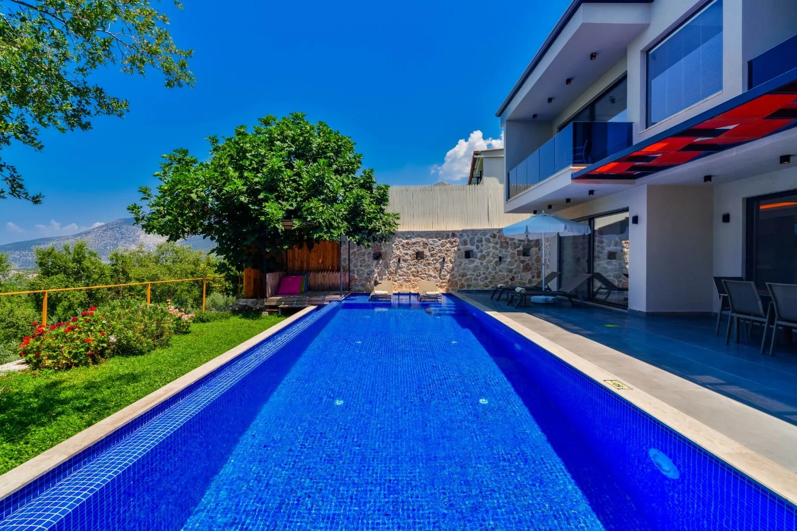 Villa Lalin Üzümlü