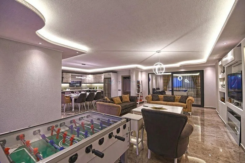 Villa Survival
