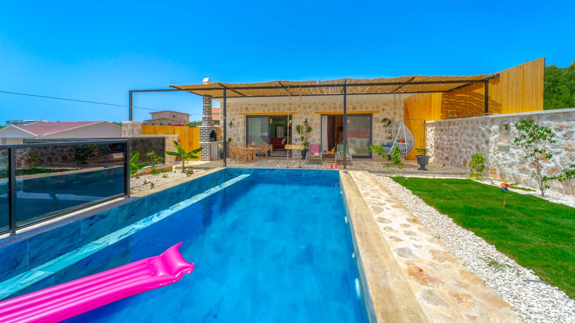 Villa Sanedan Luxury