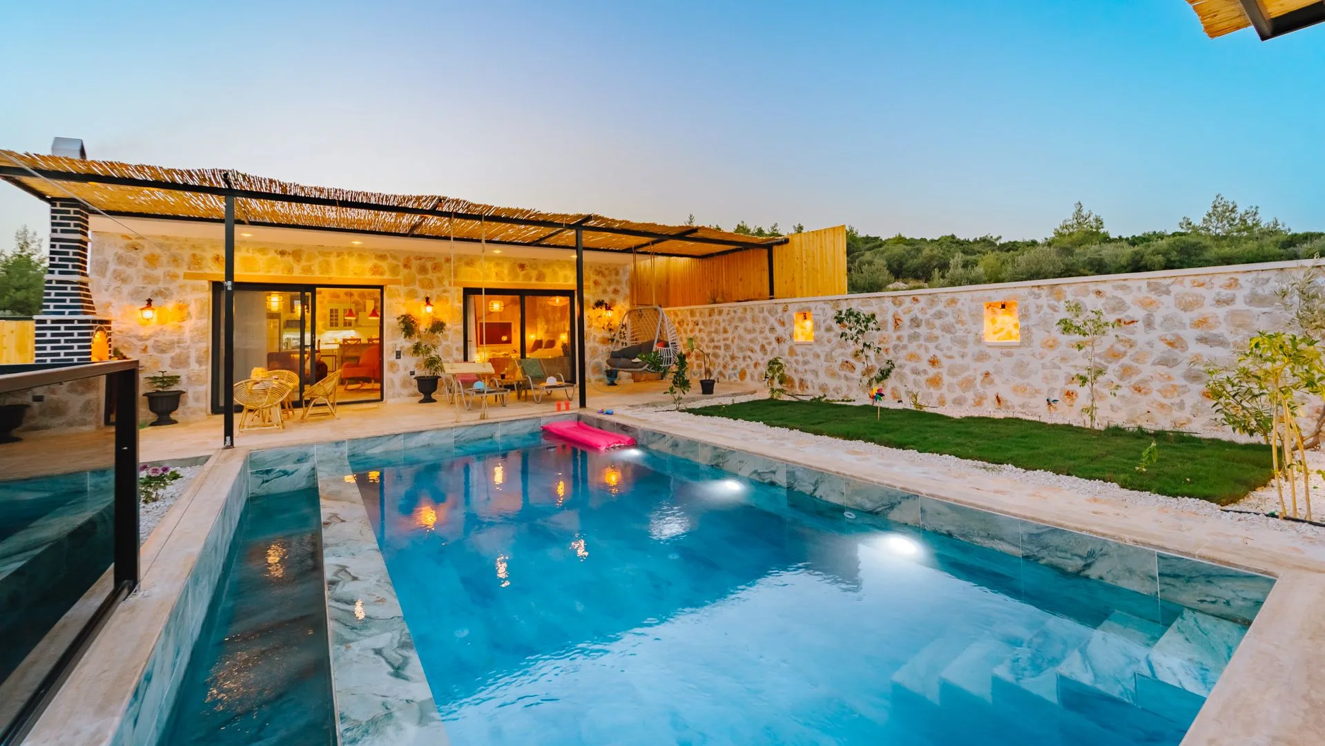 Villa Sanedan Luxury