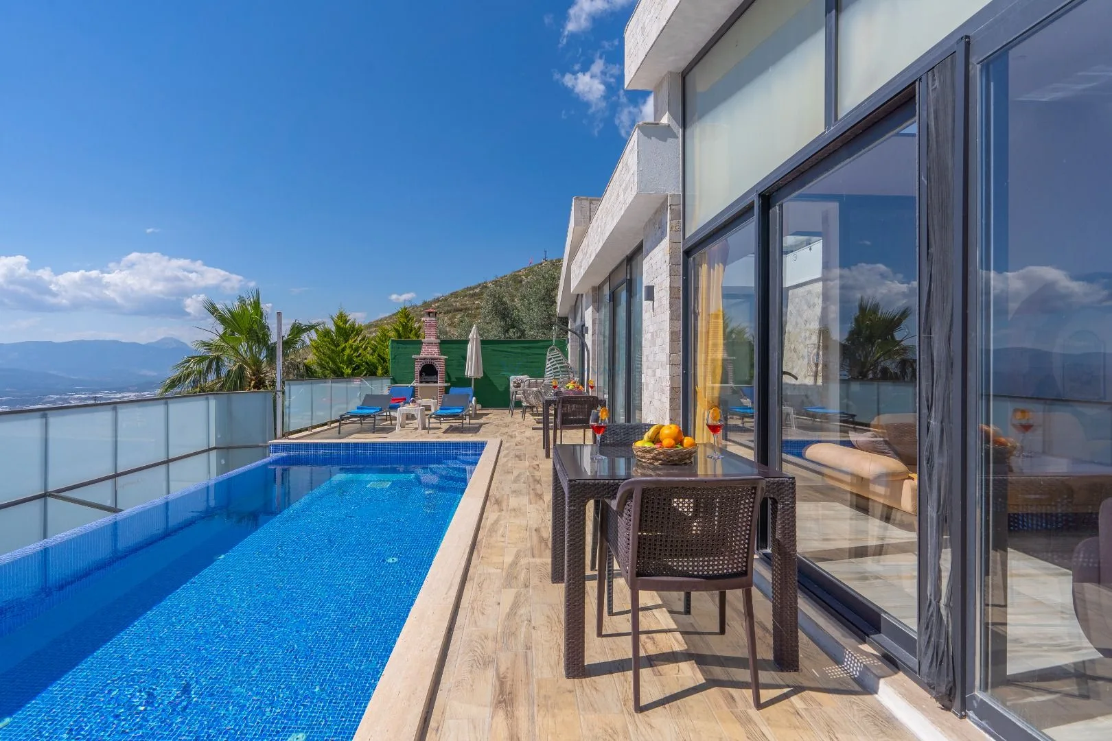 VR Villa Zümrüt