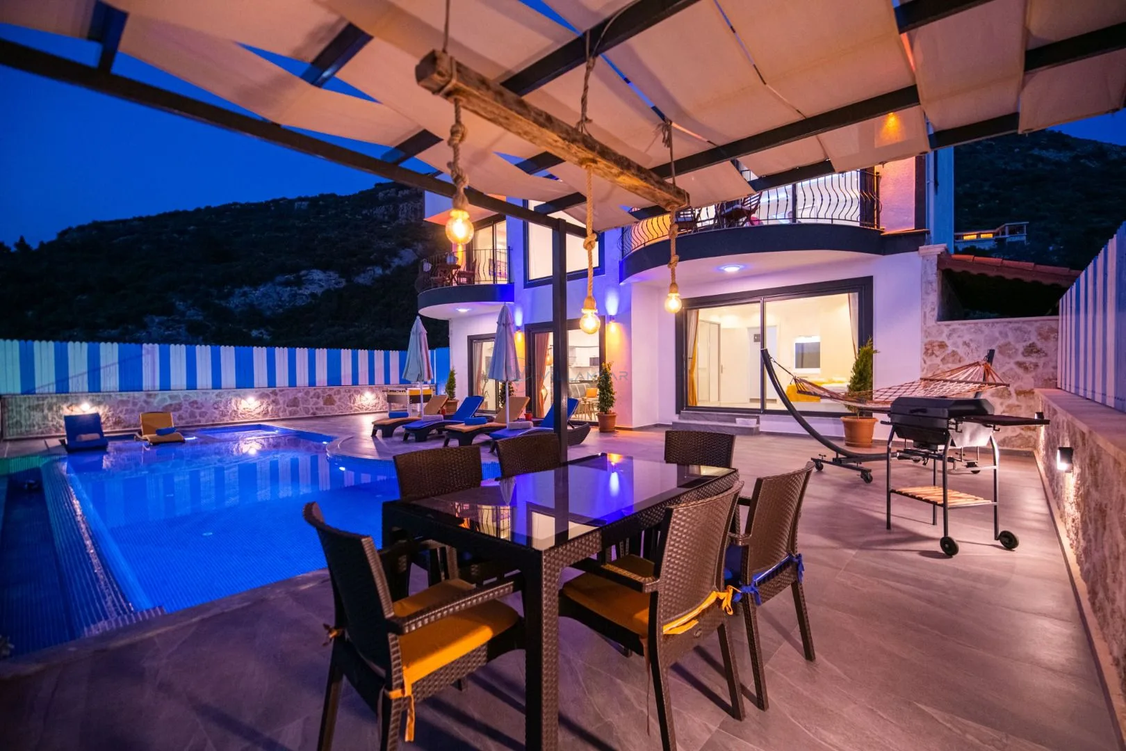 Villa Mert Akbel