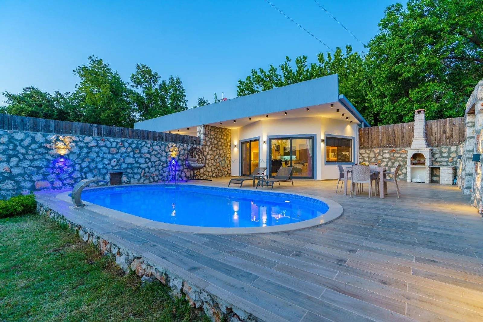 Villa Epica Duo