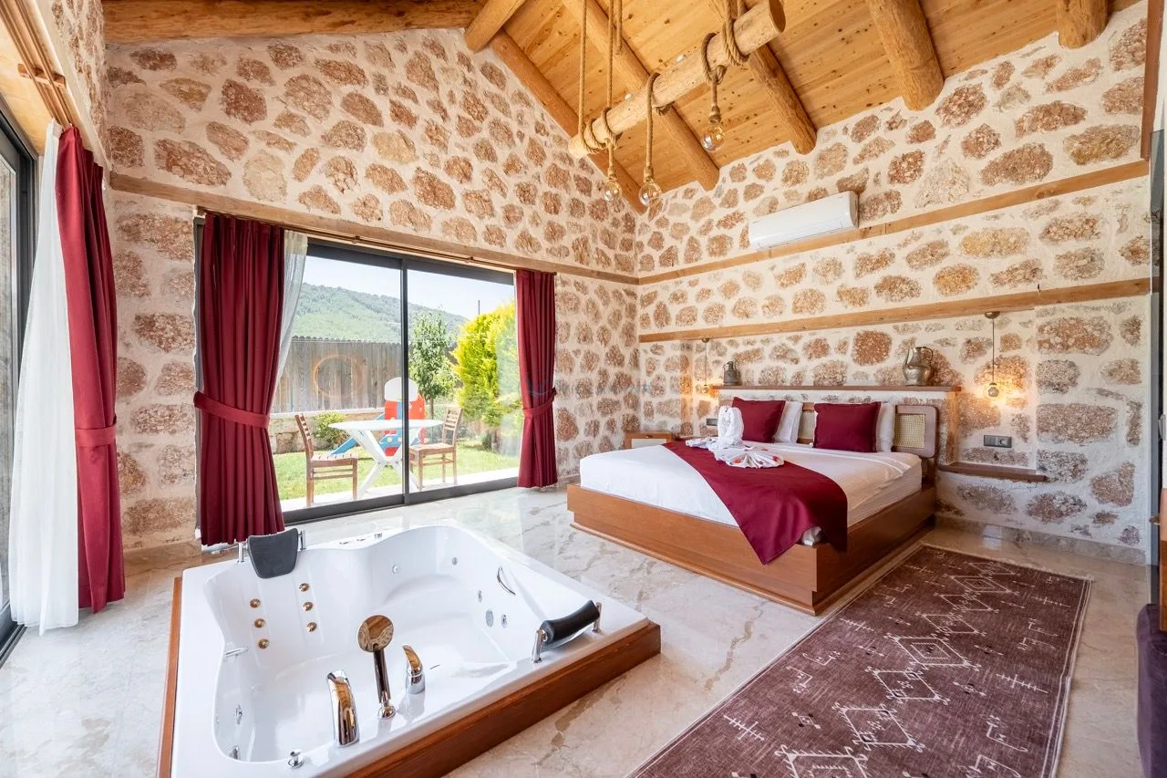 Villa Topçu Stone
