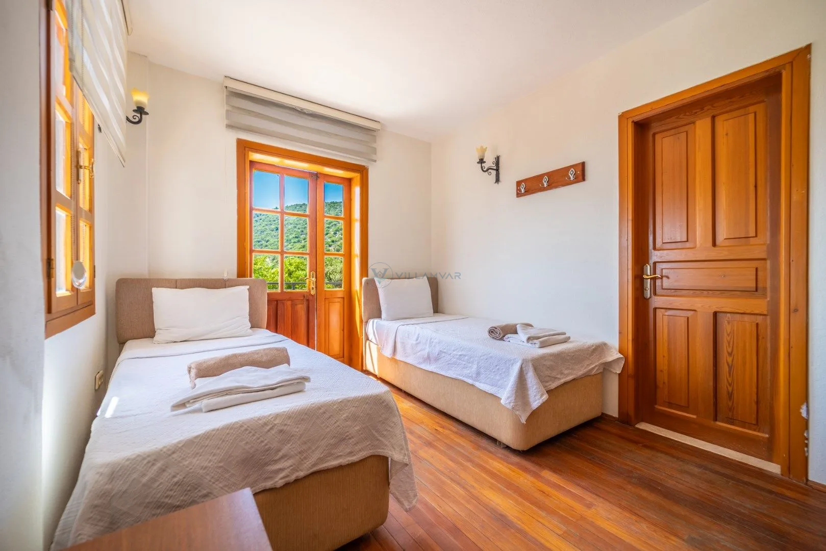 Hemrah Villa Swan