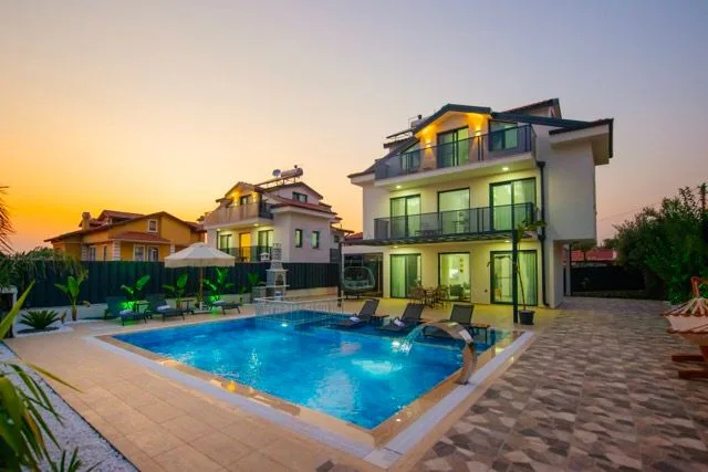 Villa Fullmoon