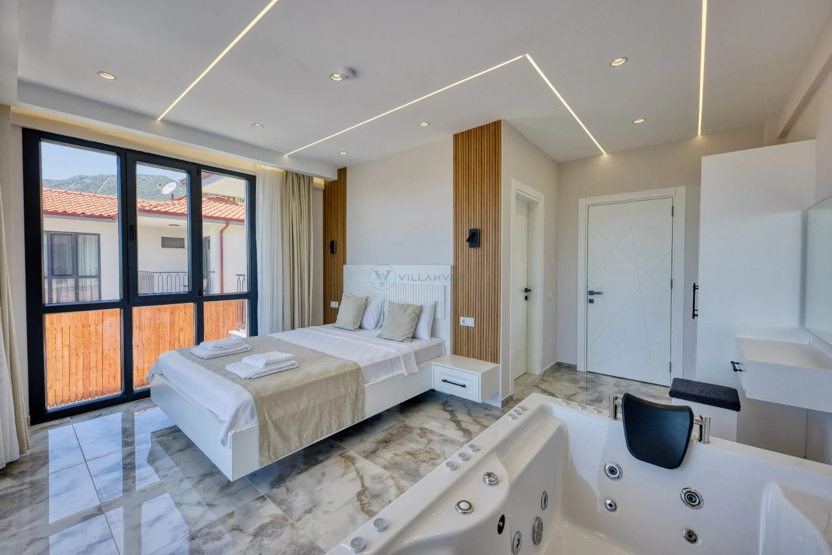 Villa Stranger 2