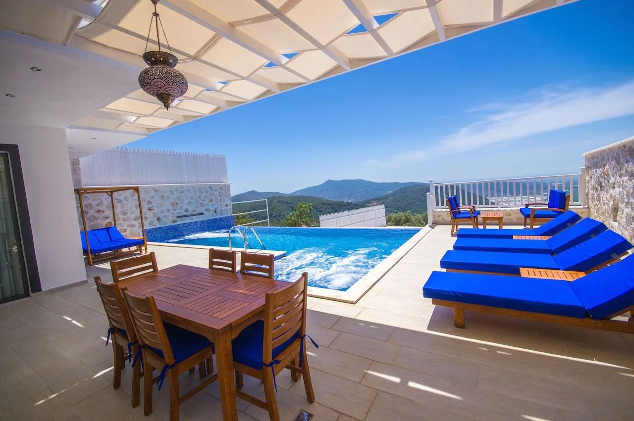 Villa Adelya