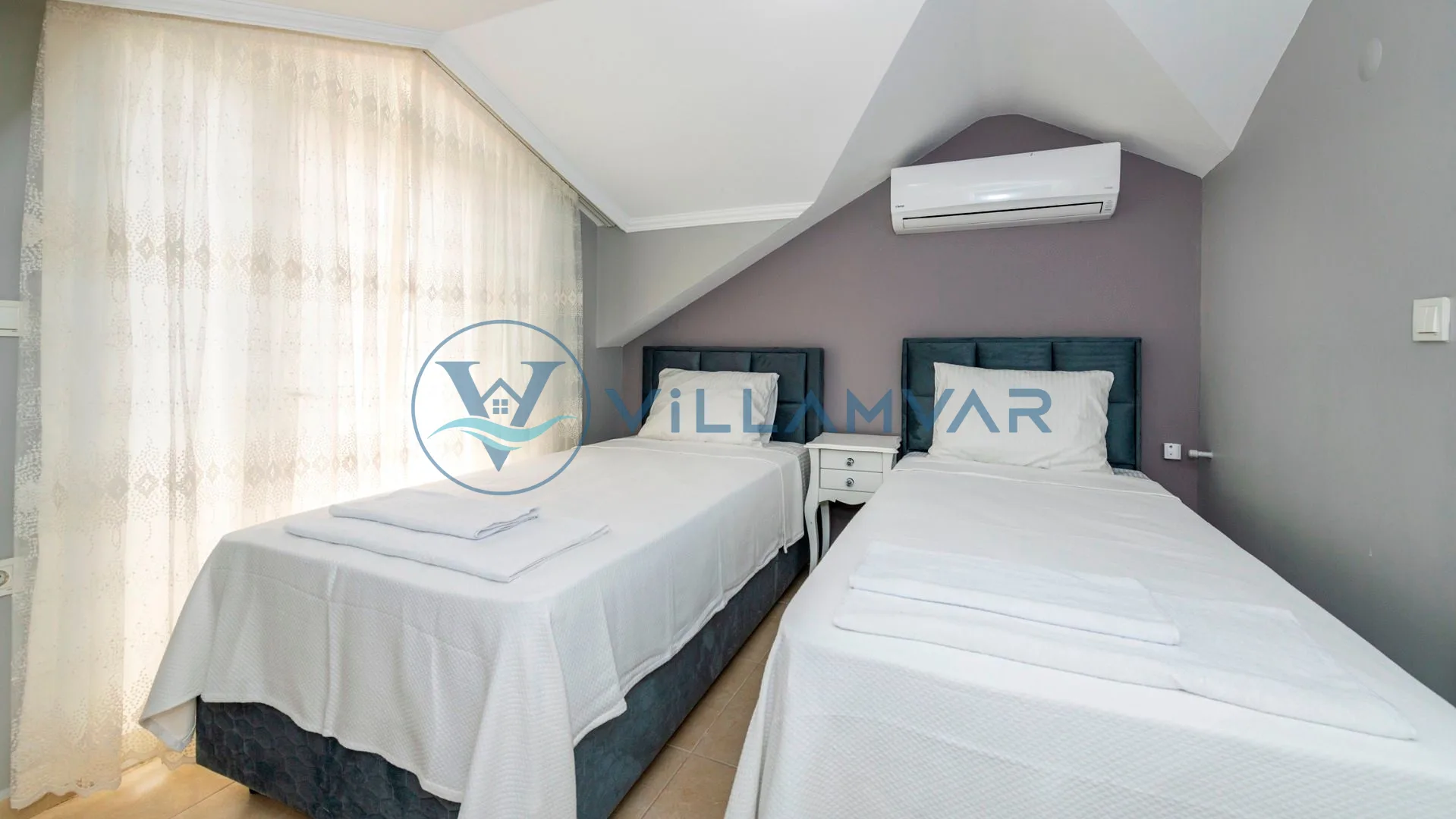 Villa Blur