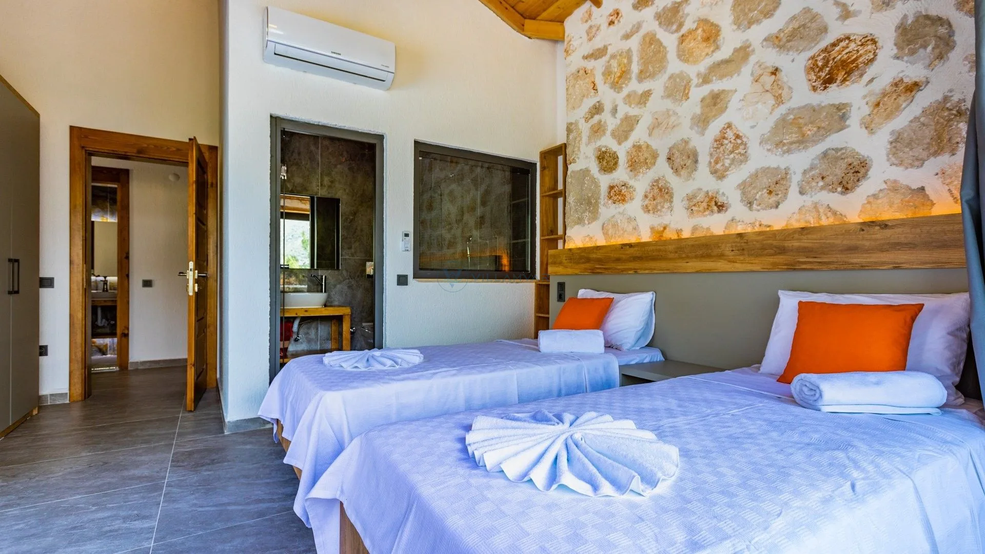 Villa Moonhouse