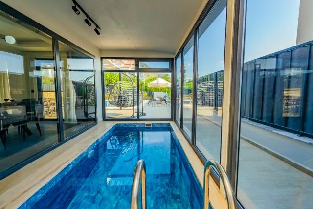 Villa Fullmoon