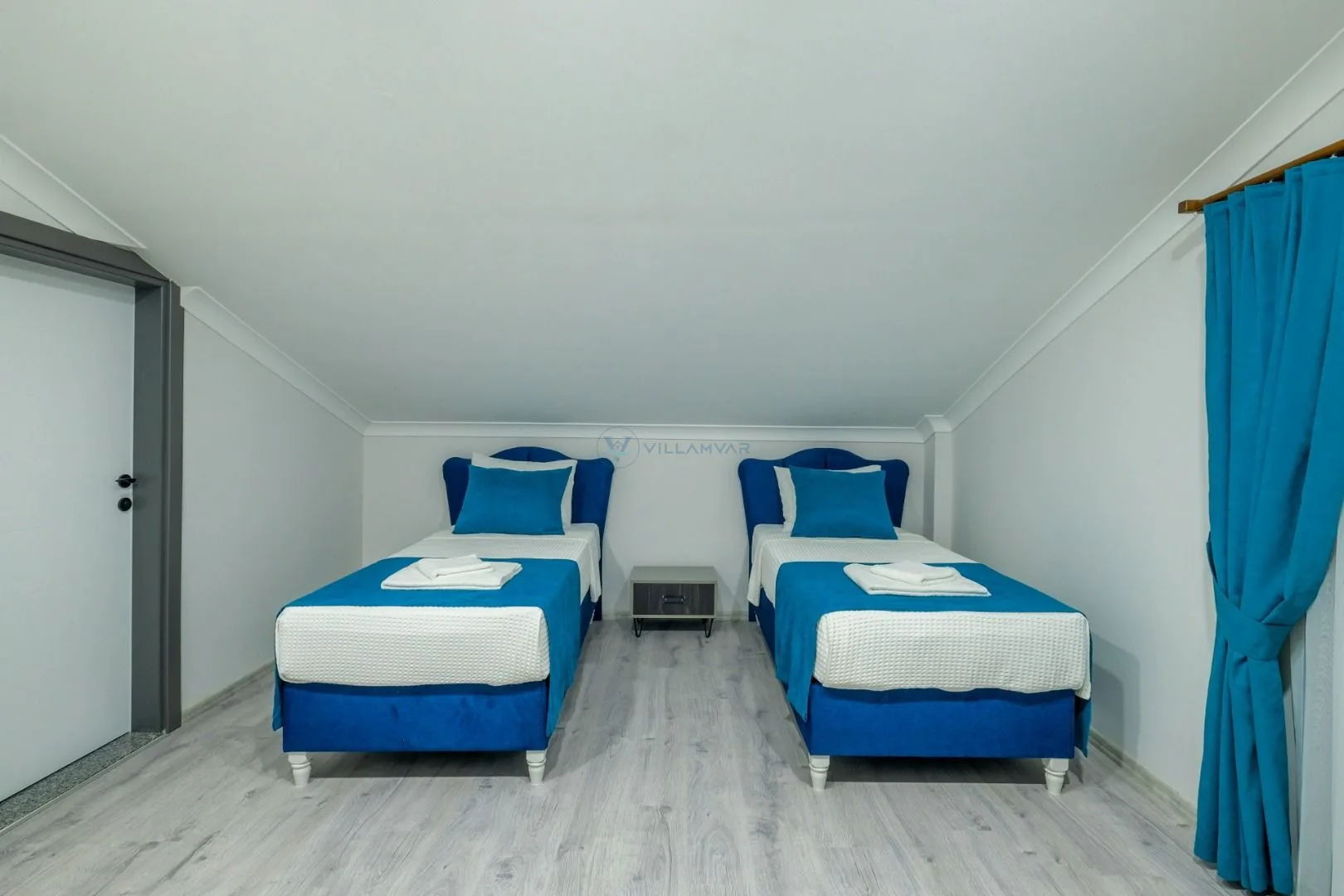 Villa Maske Duo