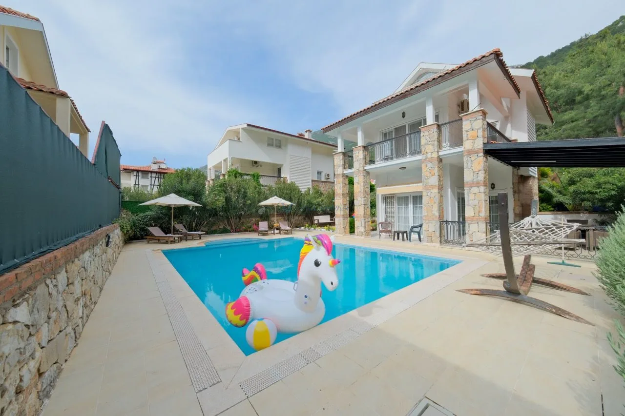 Villa Gün Rengi