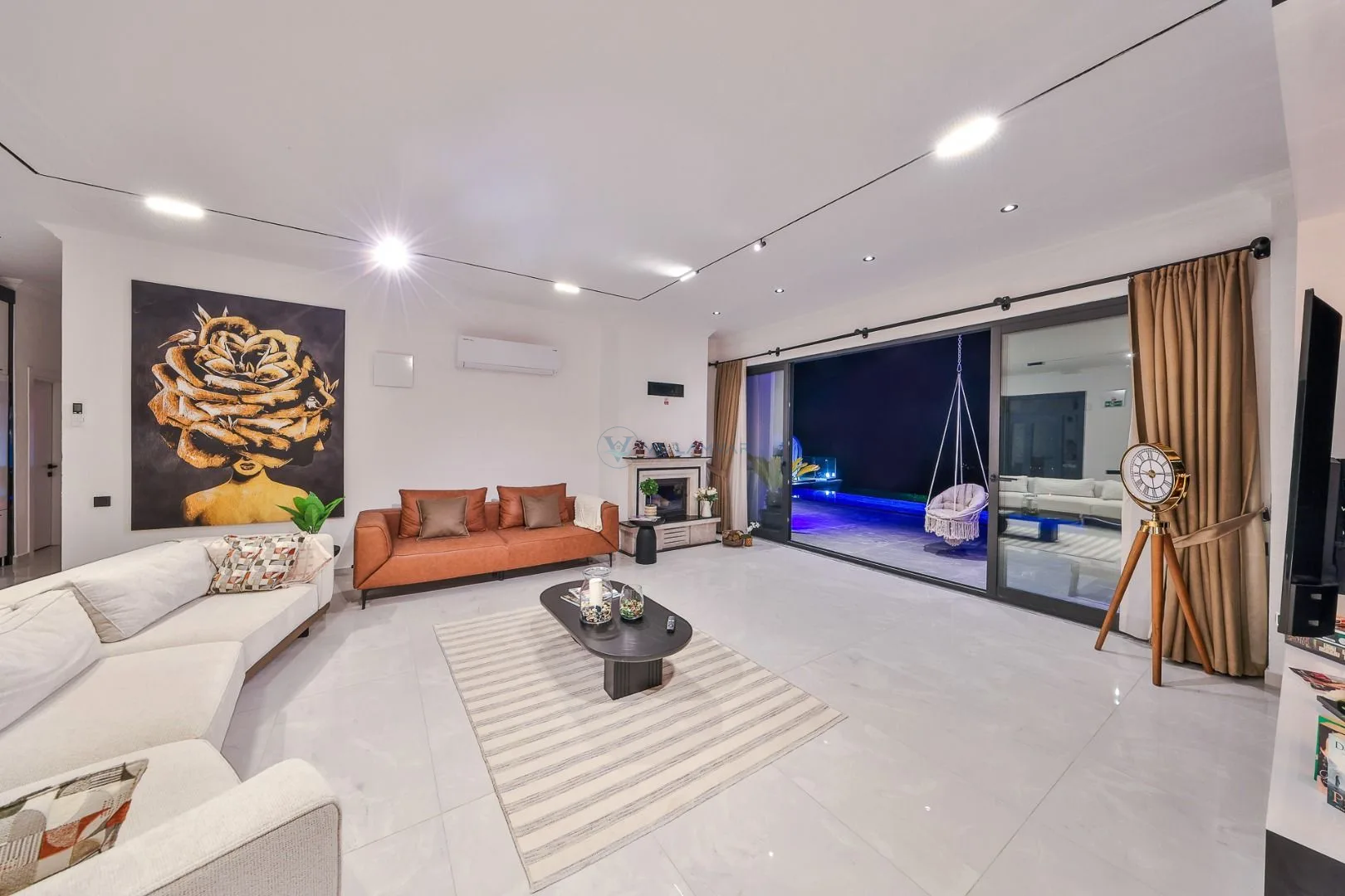 Villa Free