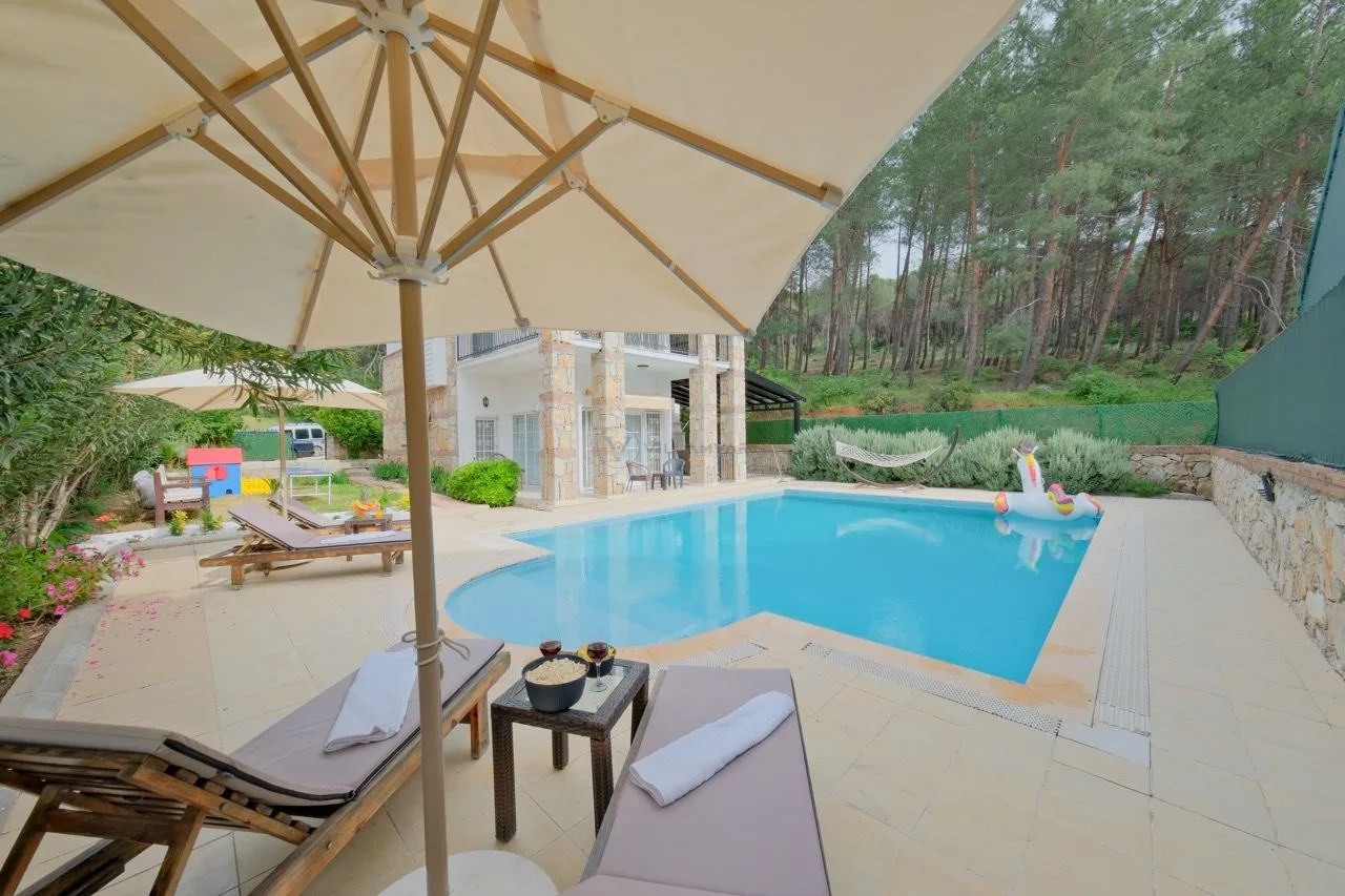 Villa Gün Rengi