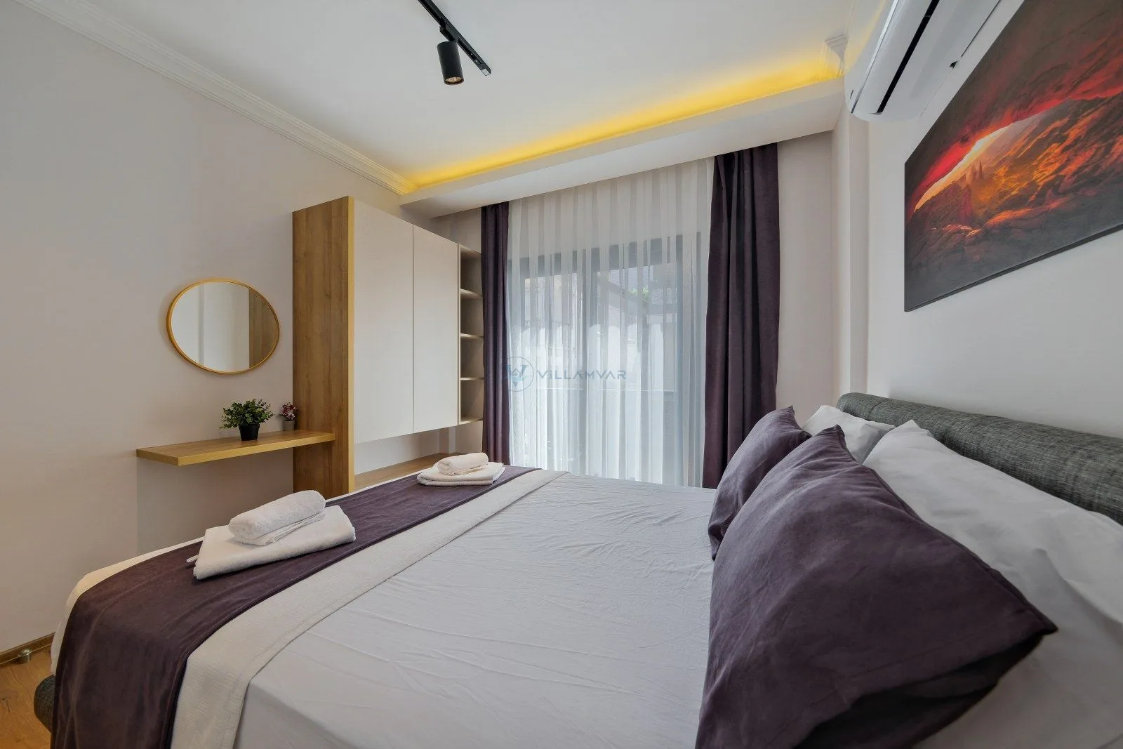 Light Suite Apart 1