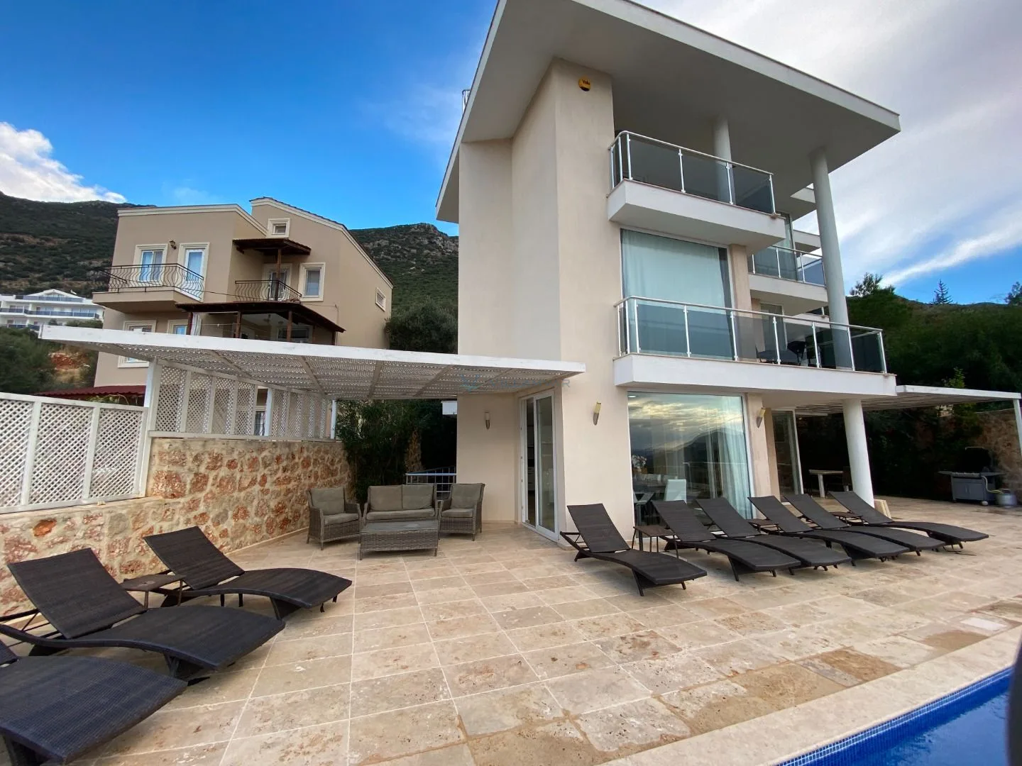 Neptün Villaları