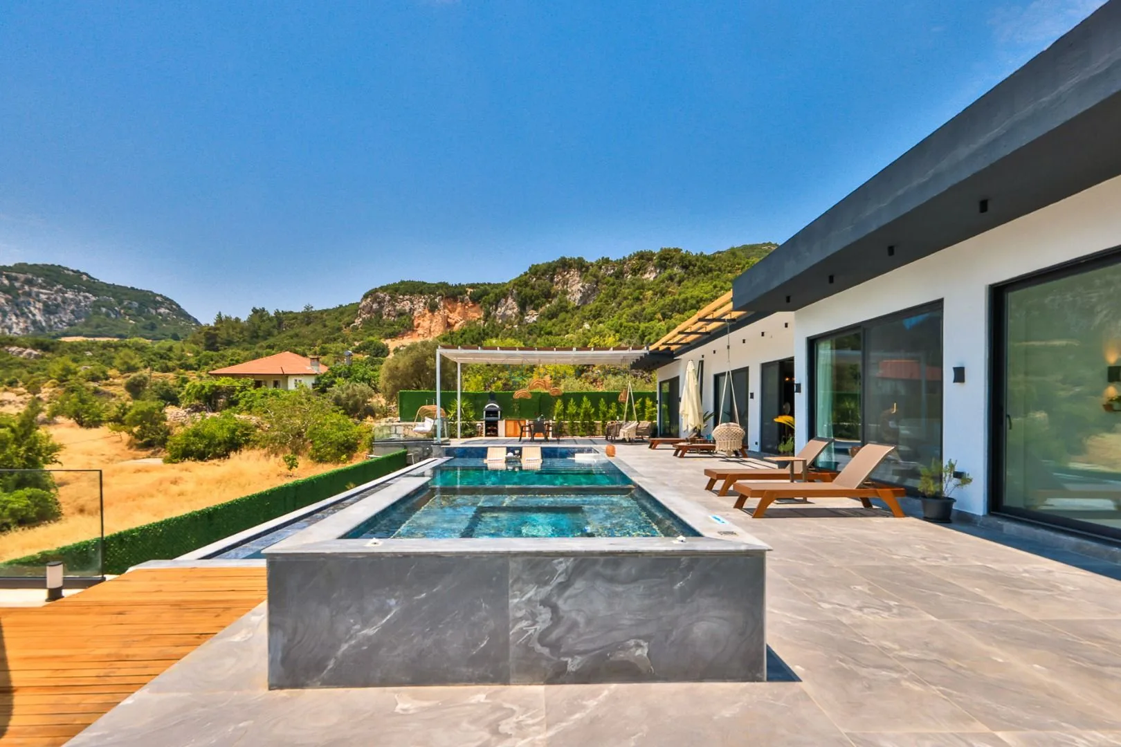 Villa Free
