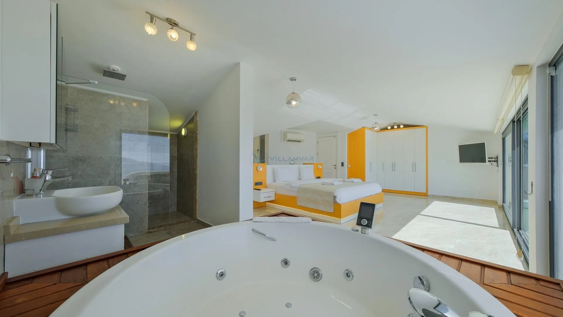 Villa Topic