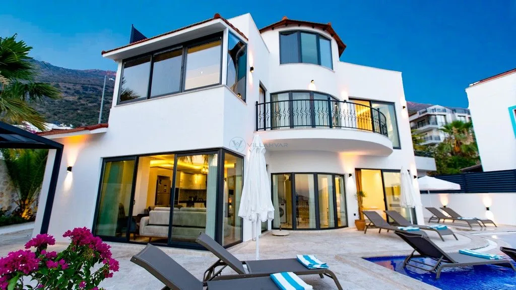 Villa Quinn Star
