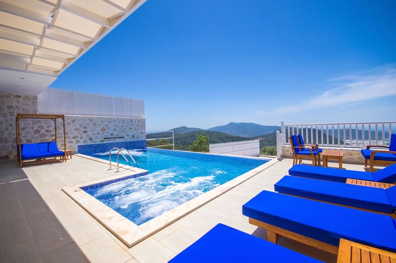 Villa Adelya