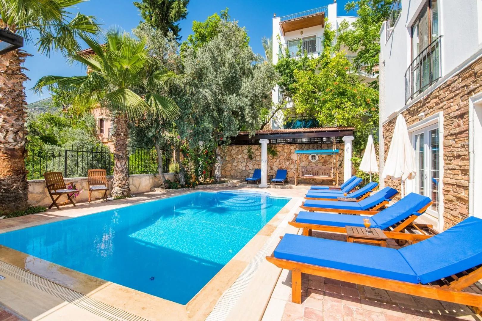 Villa Efsane Kiralama