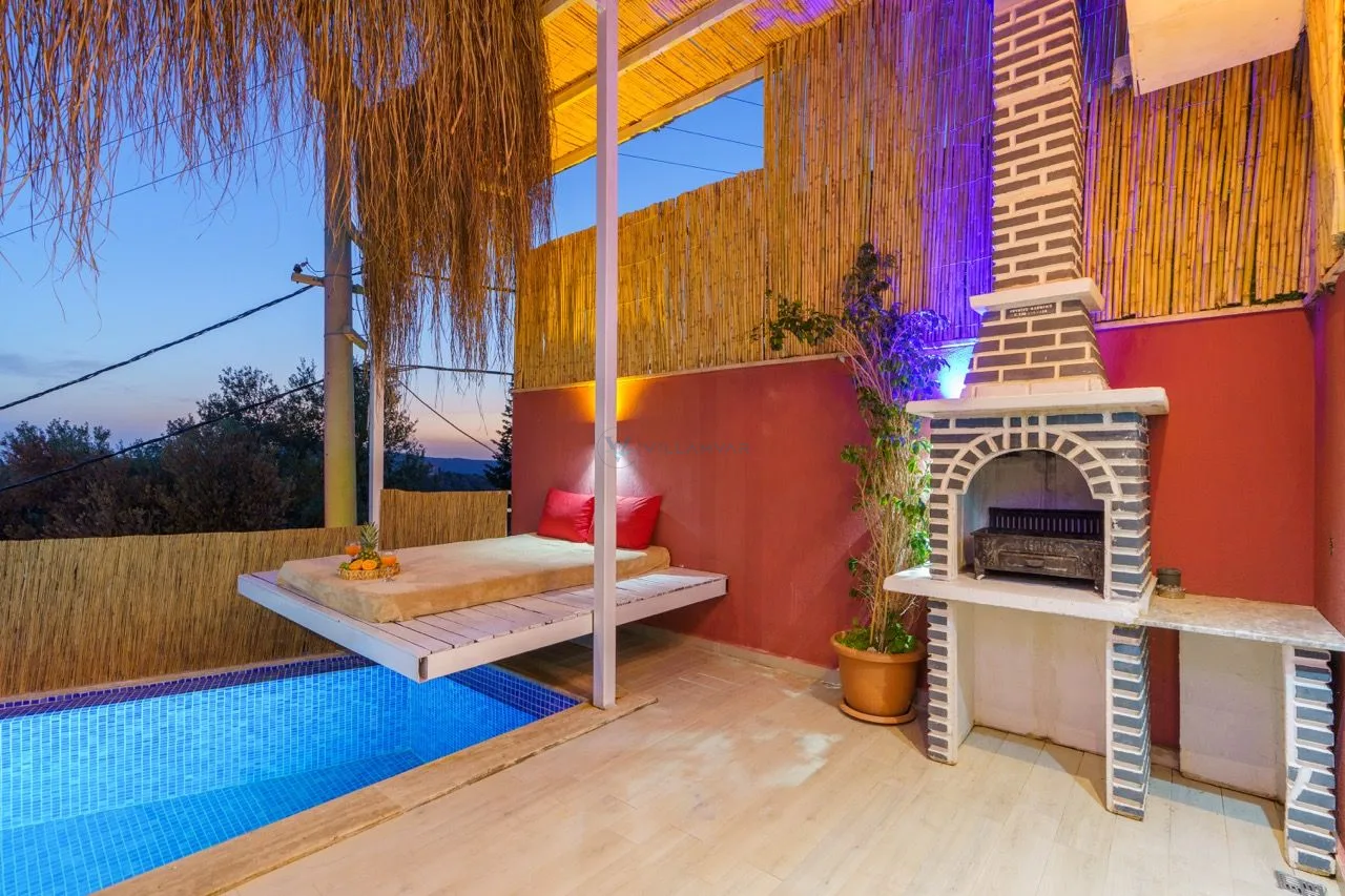 Villa Mira Queen