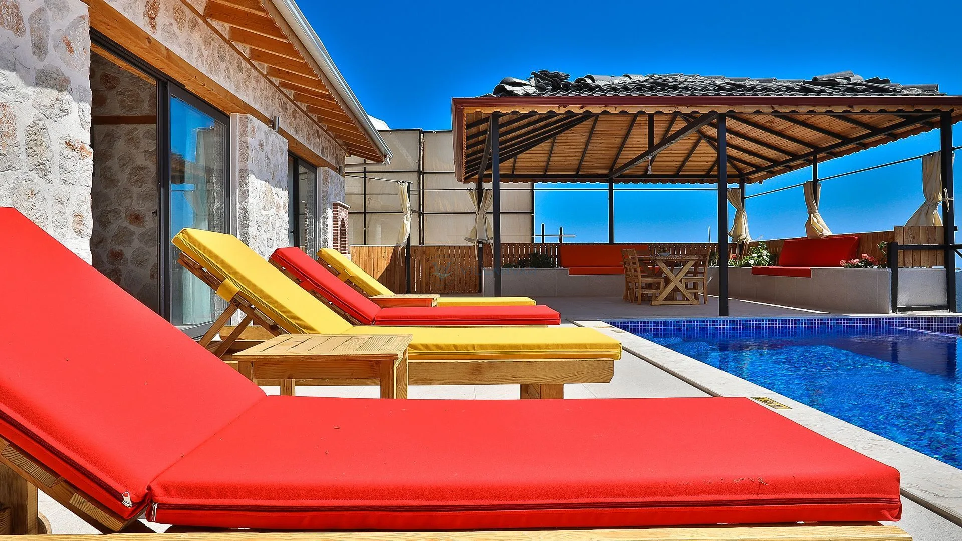 Villa Kum Tanesi