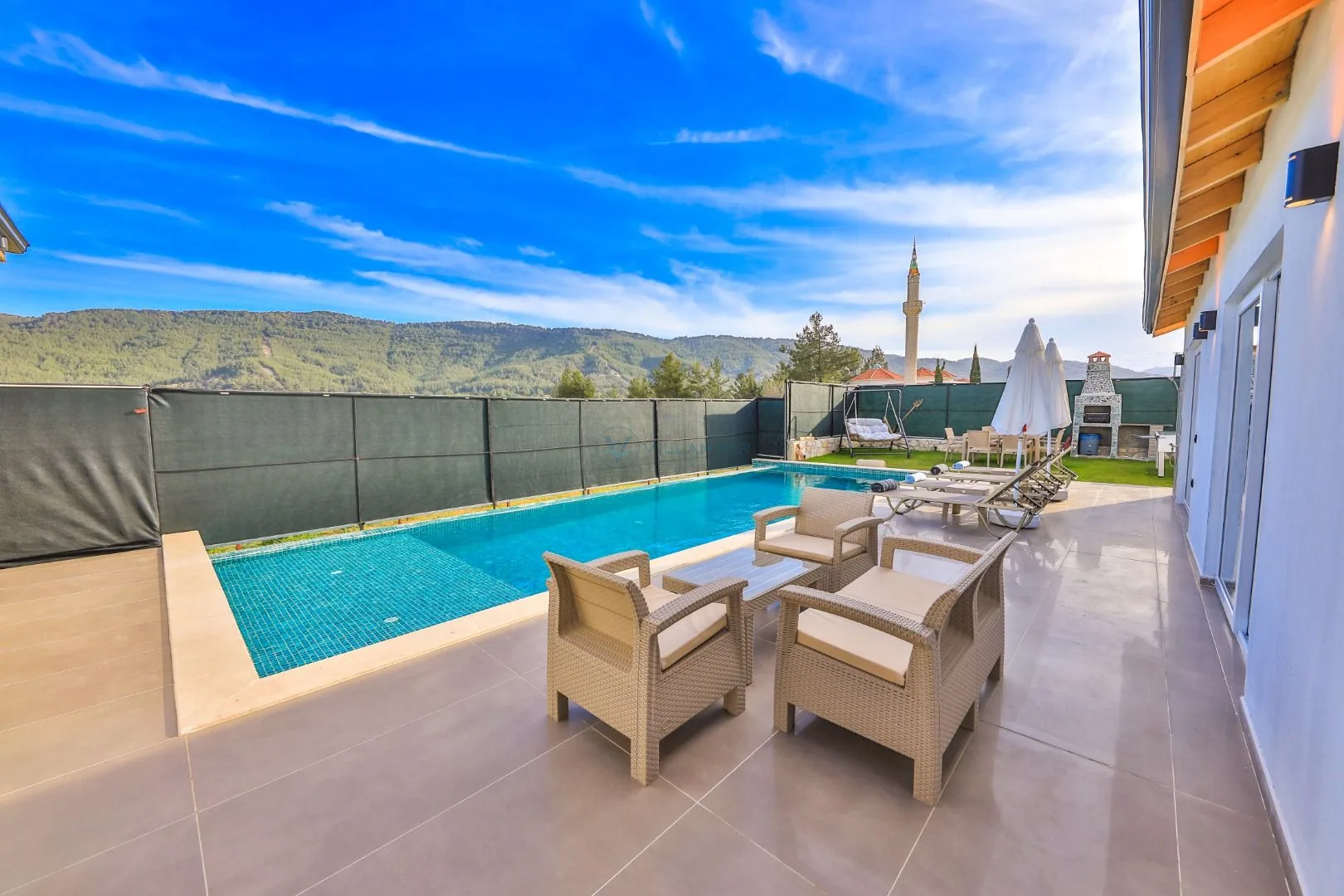 Villa Tawny