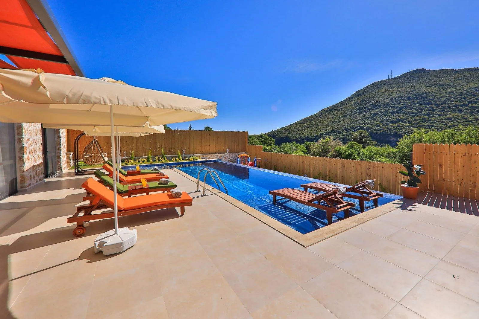 Villa Nidia