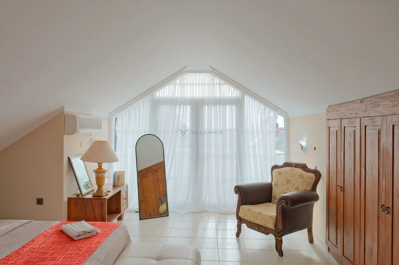 Villa Gün Rengi