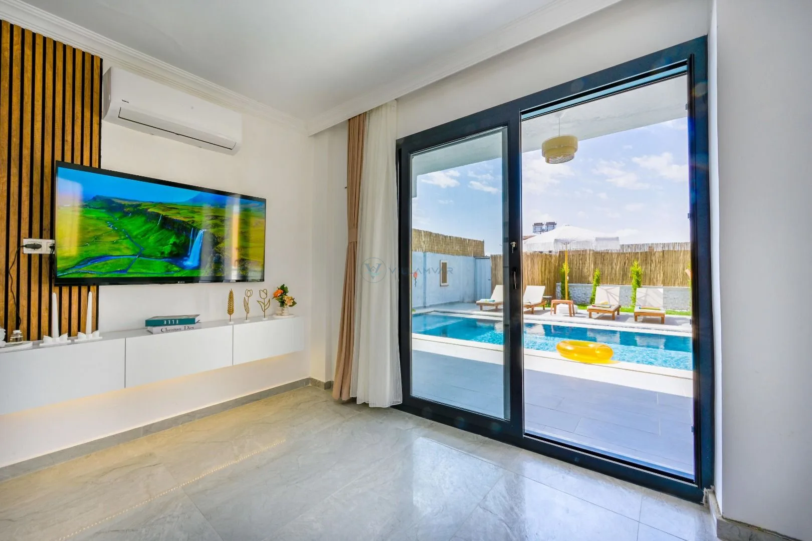 Villa limonia