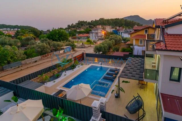 Villa Fullmoon