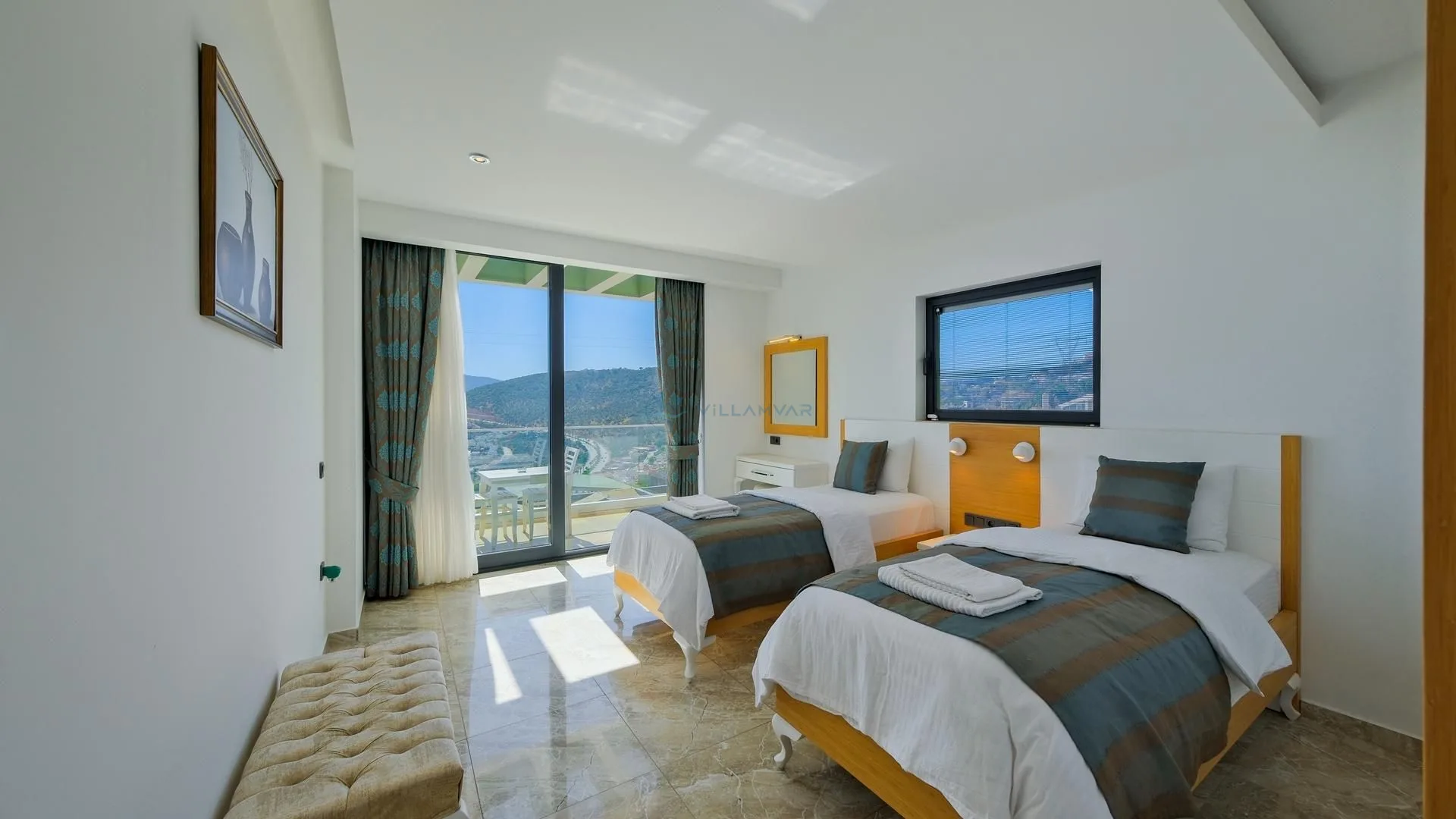 Villa Topic