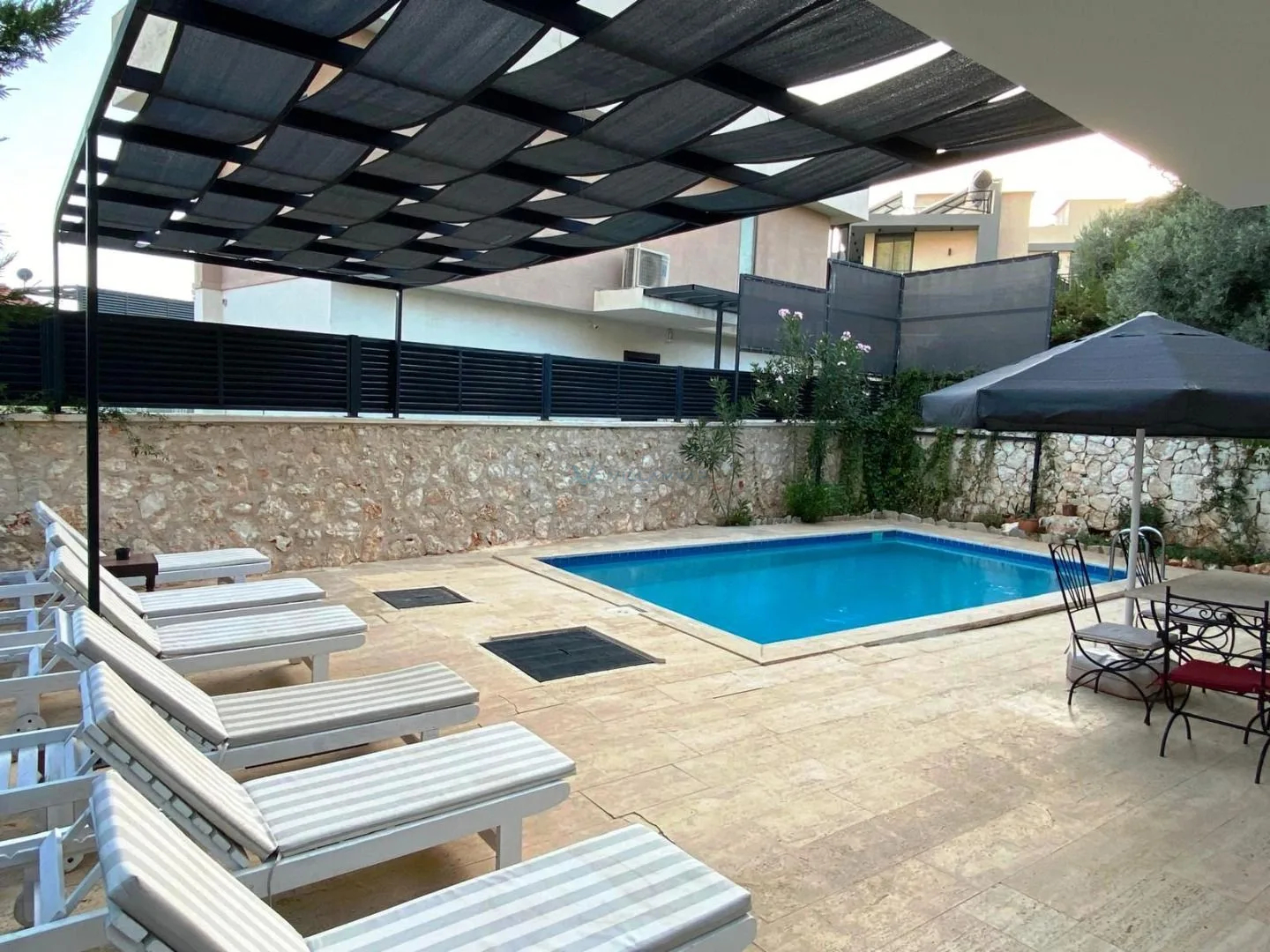 Villa Leton Kleo 1