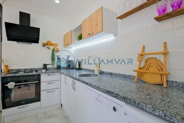 Crystal De-Luxe Villa