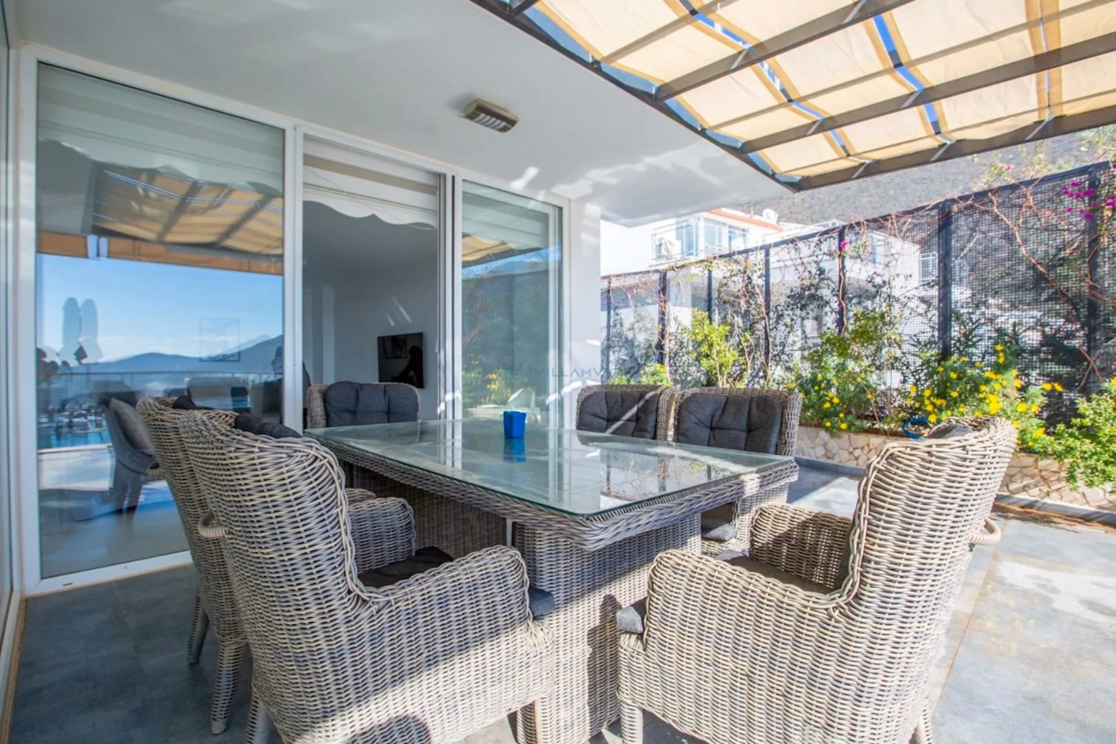 Villa Roannes 1
