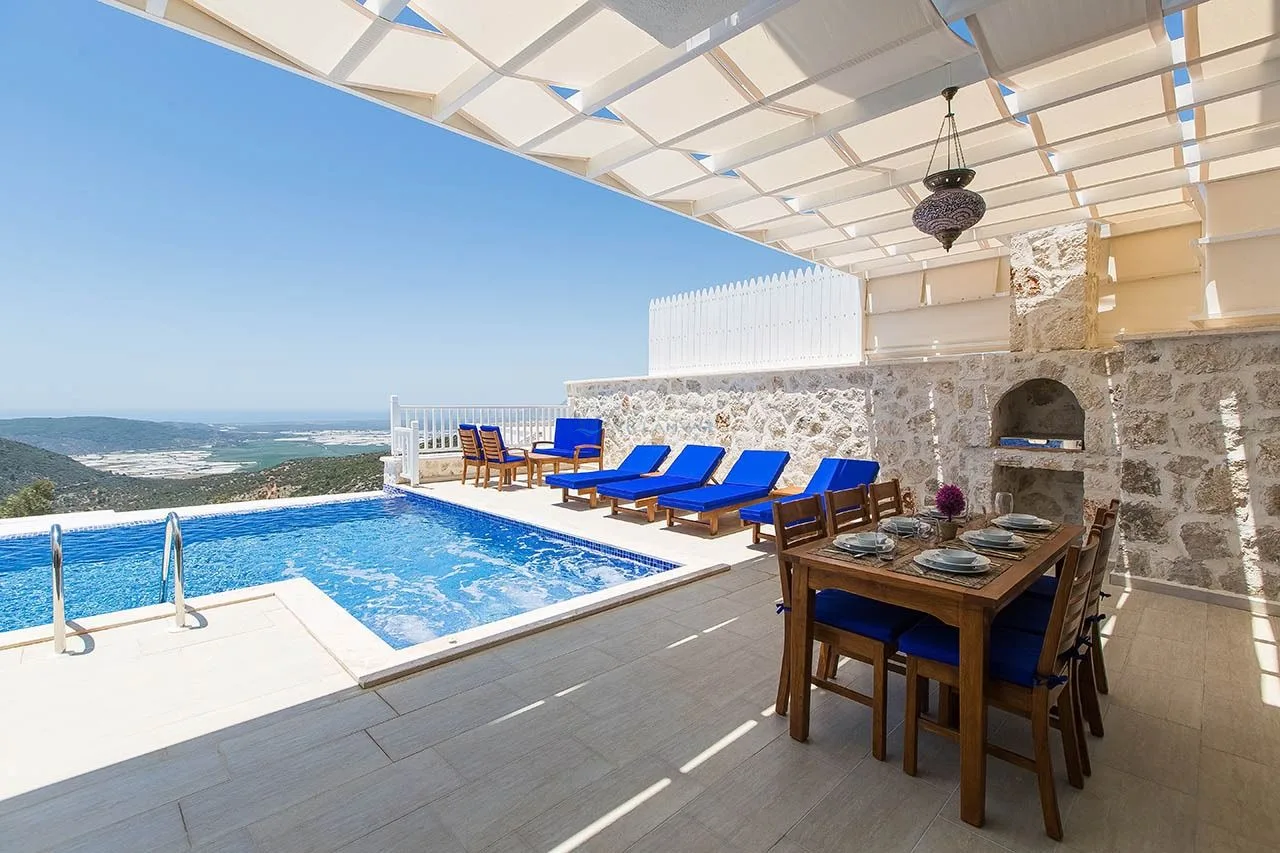 Villa Adelya