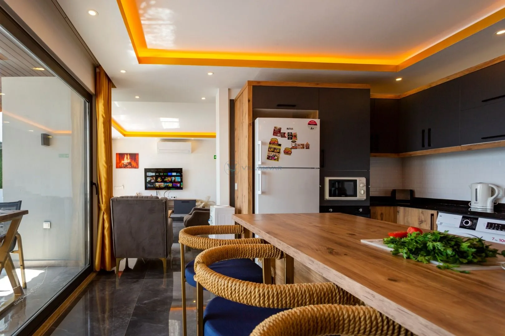 Villa Gold Moon