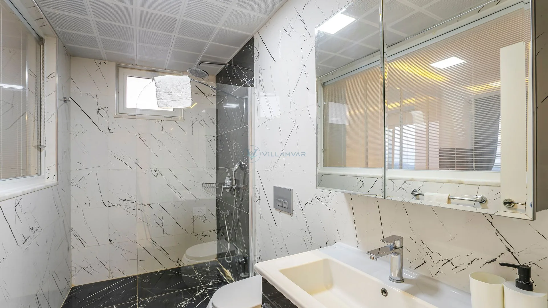 Villa Merit Crystal