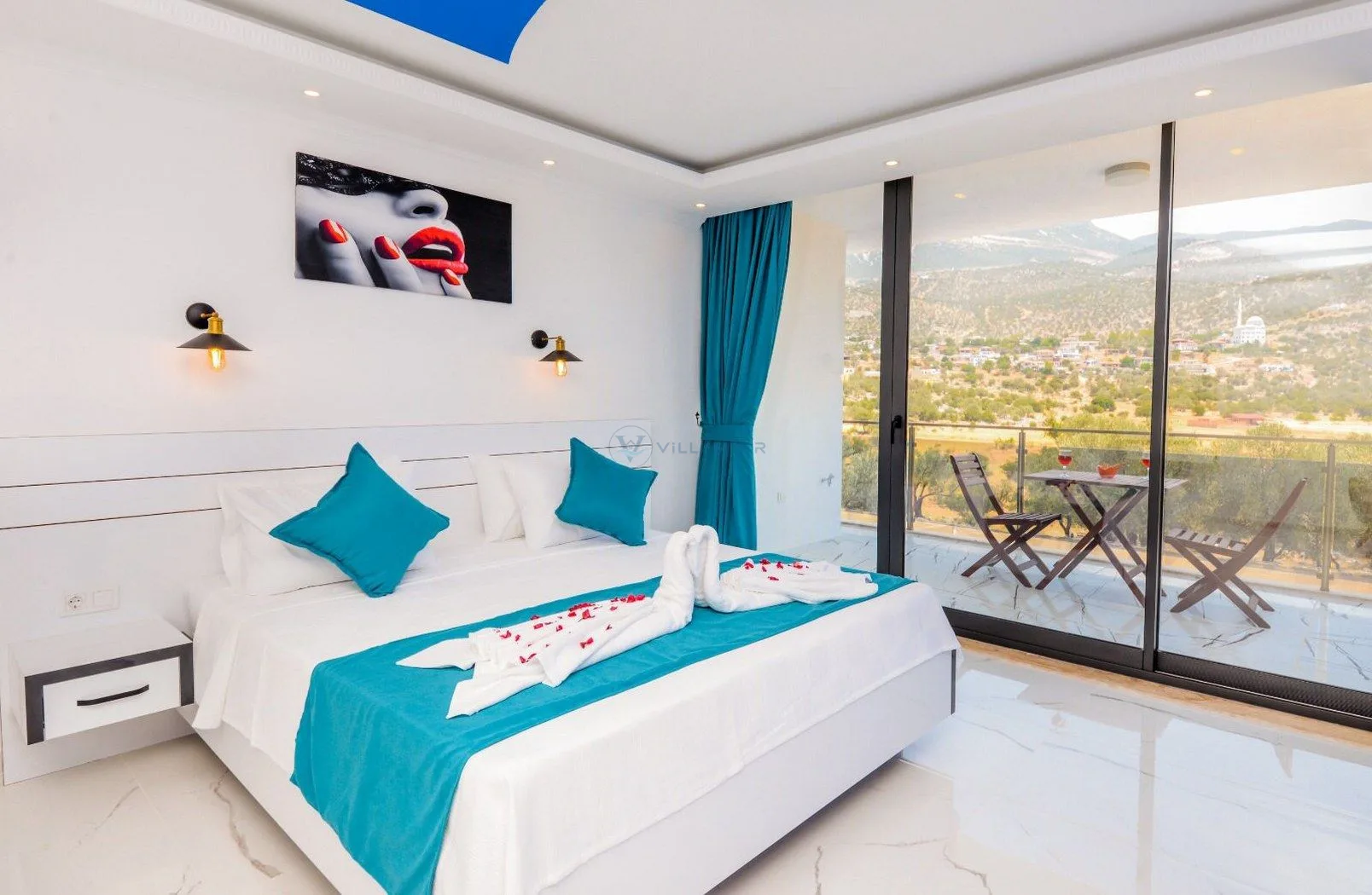 Villa Black Rose
